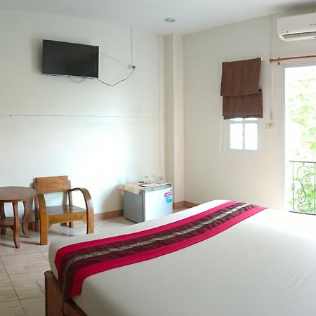 Maesot Siri Hotel Mae Sot Exterior photo