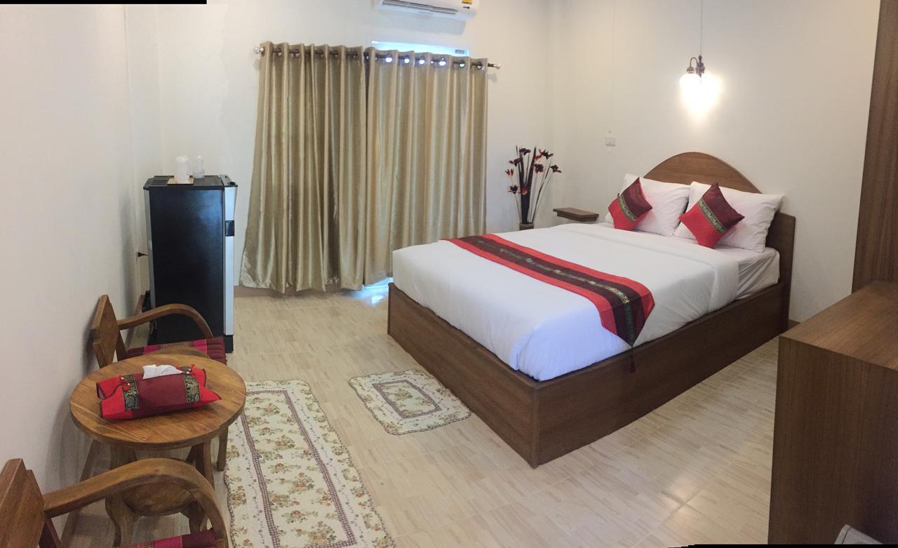 Maesot Siri Hotel Mae Sot Exterior photo