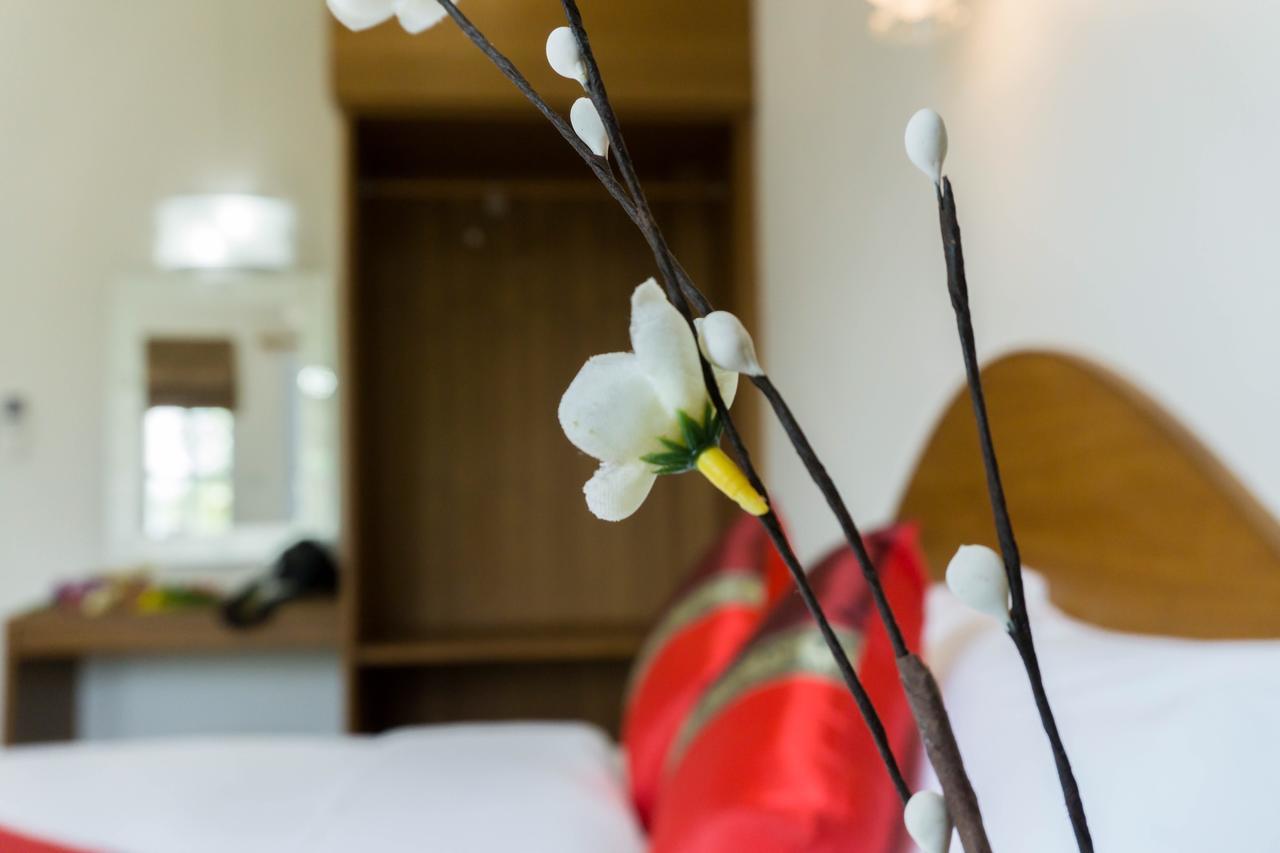 Maesot Siri Hotel Mae Sot Exterior photo